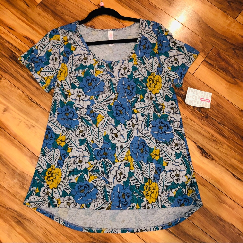 Gray LulaRoe Classic T size Small